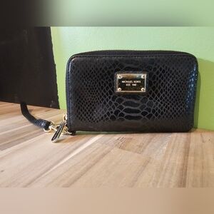 Michael Kors Zip Wallet/Wristlet, python embossed black leather